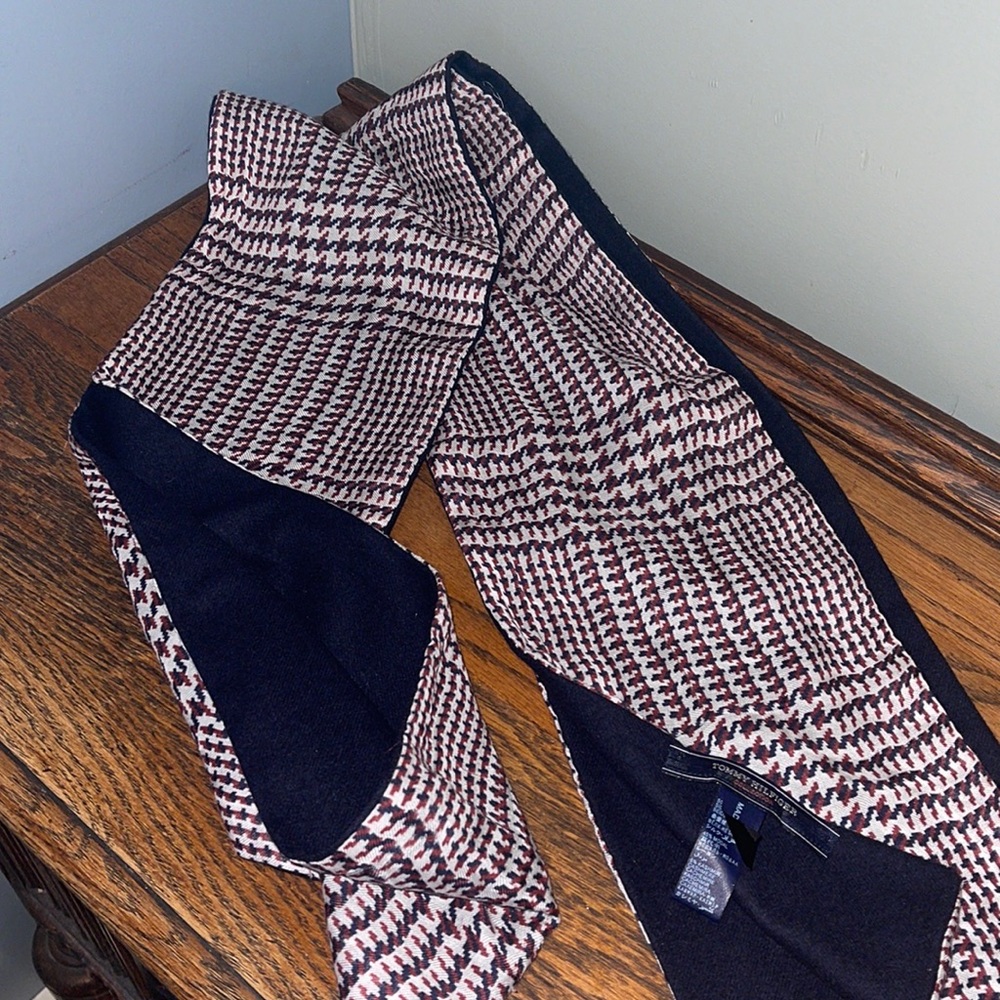 Tommy Hilfiger Reversible Scarf